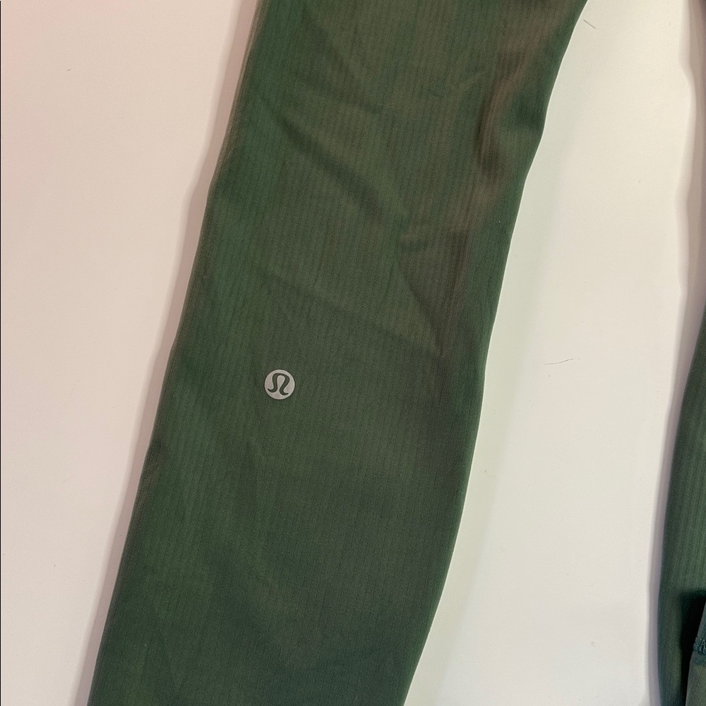 Wundertrain High Rise Ribbed Legging - Size 4 - Picture 5 of 5